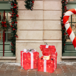 12in Motorized Pop-up Gift Box with Santa, Outdoor Christmas Decorations with Motor & 60 LED Lights, for Xmas Outdoor Holiday Indoor Decor Lighted Holiday Displays - Image 11
