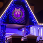 36in Pre-lit Outdoor Christmas Wreath Decoration, Lighted Metal Wreath with Purple Bow, Remote Control LED Lights with Timer, for Front Door Gate Wall Indoor Outdoor Holiday Party - Image 13
