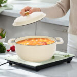 Cast iron 5QT cooking pot - ceramic white - comes with two silicone gloves - Enamel pot - Image 8