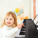 [Do Not Sell on Amazon] GEP-203 61 Key Keyboard with Piano Stand, Piano Bench, Built In Speakers, Headphone, Microphone, Music Rest, LED Screen, 3 Teaching Modes for Beginners - Image 5