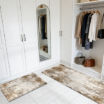 Three-piece kitchen rug set, non-slip and washable, abstract pattern kitchen hallway rug, soft and comfortable, suitable for sinks, floors, entrances, hallways and bathrooms. - Image 4
