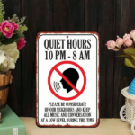 CIFbuy 1pc Quiet Time Sign 10 PM To 8 AM, 2D Flat Metal Silent Reminder Plaque, Decorative Wall Art For Bedroom, Bar, Garage, Garden & TikTok, TikTok, Decorative Wall Art For Bedroom, Bar, Garage Self-pickup Logiopics - Image 3