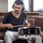 14 x 5.5in Snare Drum Set with Drumstick Holder, Snare Drum Bag, Strap, Mute Pad & Drum Stick for Beginner Student Black - Image 13